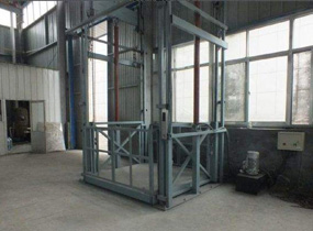 液压升降货梯用于建筑物层高间运送货物的专用
